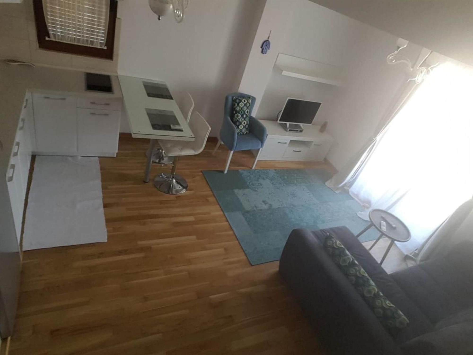 Apartment Holiday *