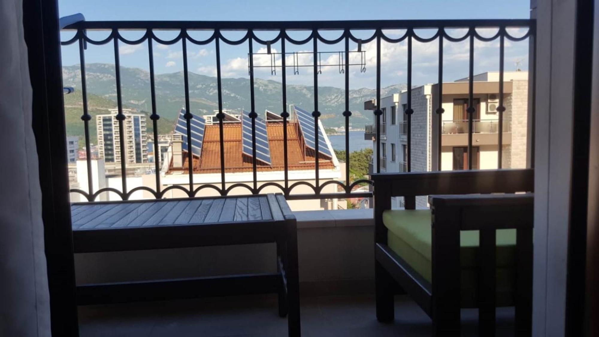 Apartment Holiday *